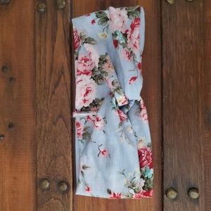 Baby blue floral cotton twist headband.